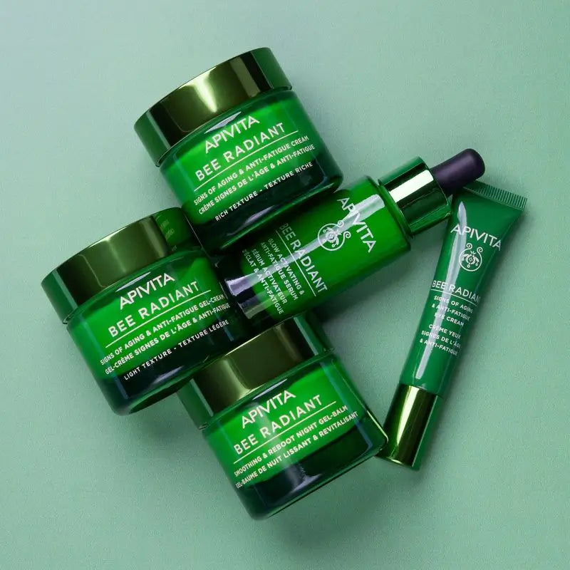 APIVITA Bee Radiant Age-Resistance and Anti-Fatigue Gel-Cream mit weißer Pfingstrose und patentiertem Propolis