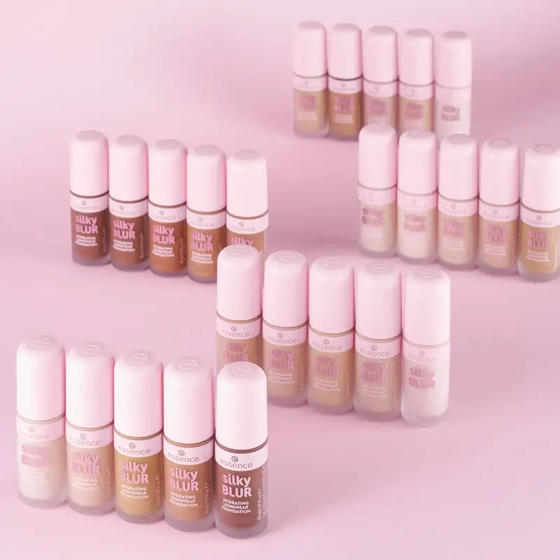 Essence Silky Blur Lang anhaltende feuchtigkeitsspendende Foundation 100, 30 ml