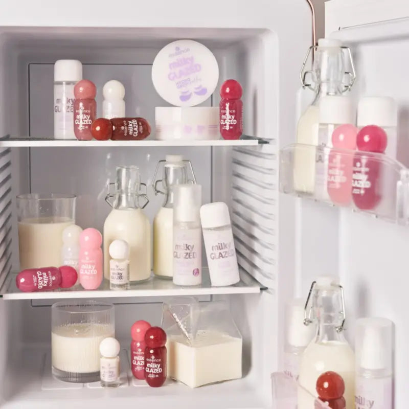 Essence Milky Glazed Flüssig-Präbase, 50 ml