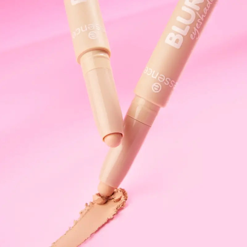 Essence Lidschattenstift „Blur Nude 01“, 1,2 g