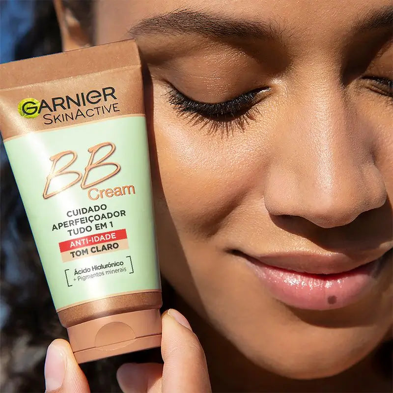Garnier Skinactive Bb Cream Anti Age Medium Tone. All In One Feuchtigkeitscreme mit Farbe Spf15, 50Ml