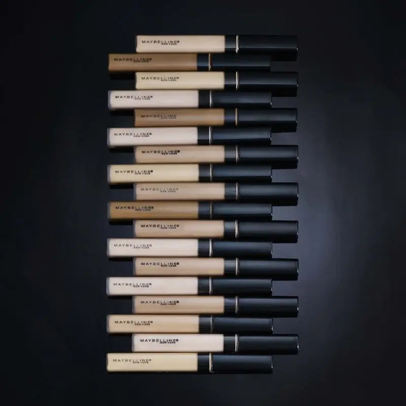 Maybelline New York Fit Me Dark Circles und Unvollkommenheiten Concealer Schatten 10 Light Natural Finish Helle Haut, 6.8ML