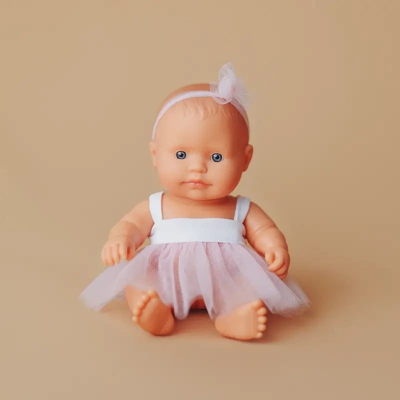 Miniland Kaukasische Puppe 21 Cm Meine Freunde & ich