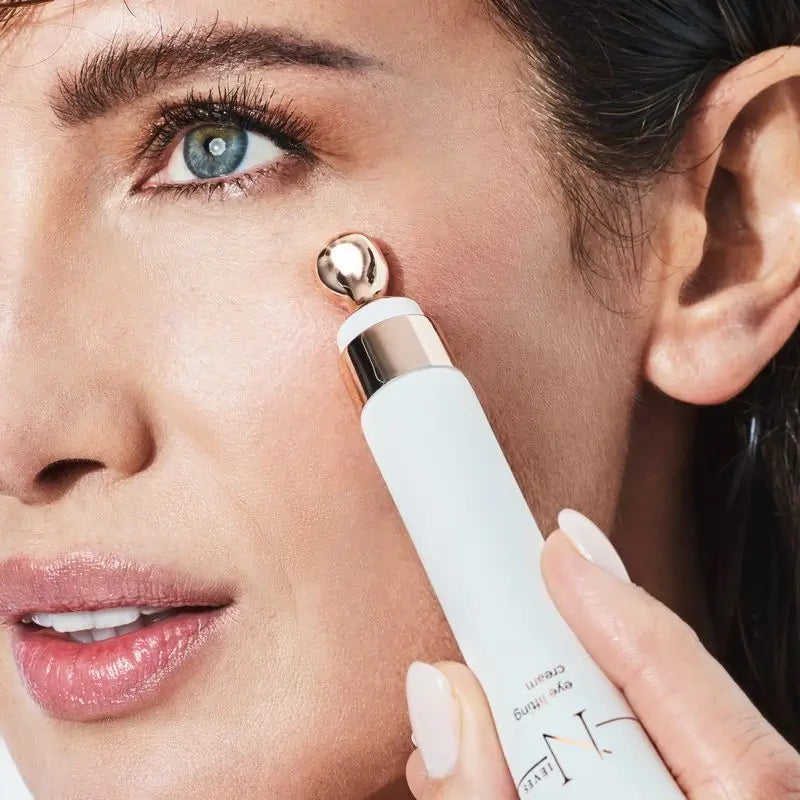 Nieves By Nieves Álvarez Straffende Augen-Lifting-Creme für die Augenkontur, 15 ml