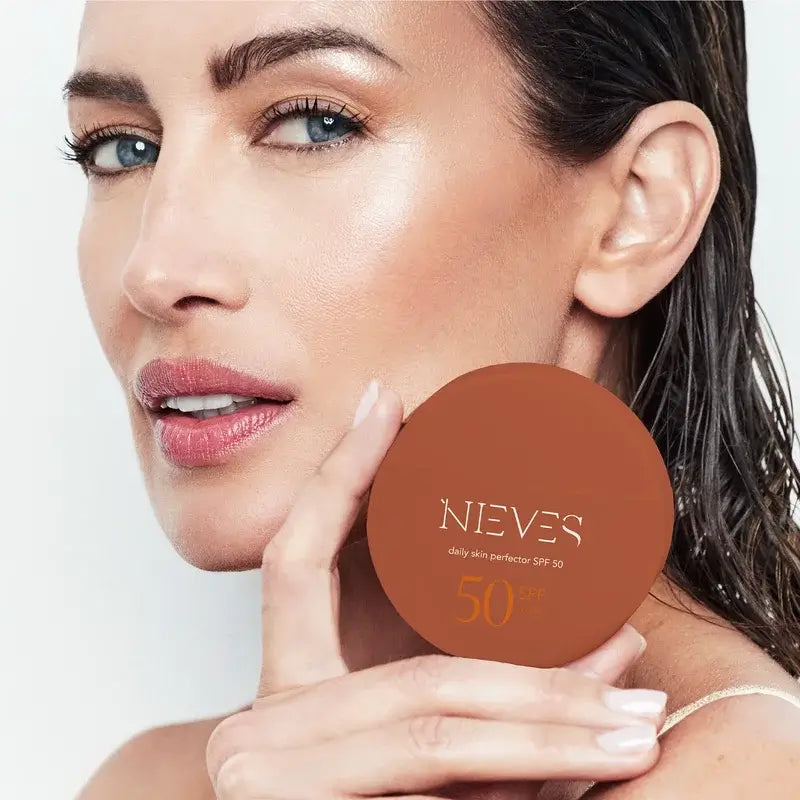 Nieves By Nieves Álvarez Täglicher Hautperfektionierer SPF50, 50 ml