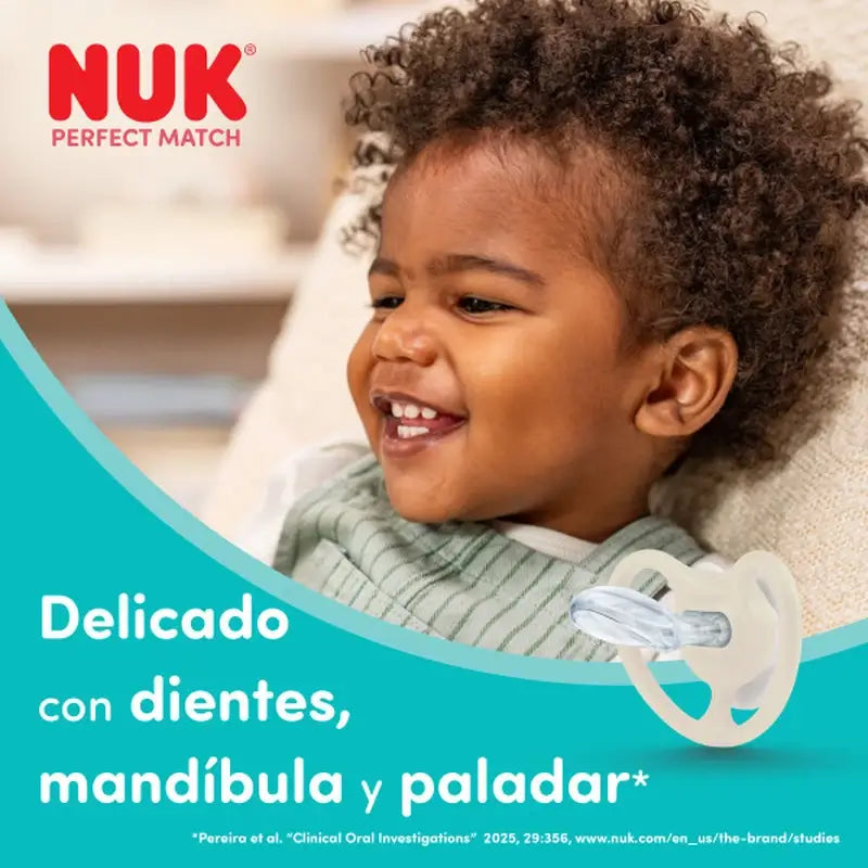 NUK Perfect Match Air Schnuller aus Silikon T3 18–36 Monate Mickey Mouse Rot/Grau, 2 Stück