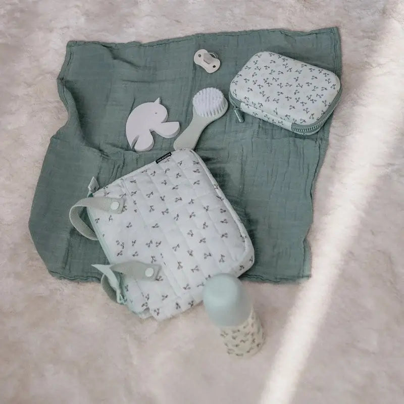 Suavinex Baby Care Mini Tasche Baby Care Grün